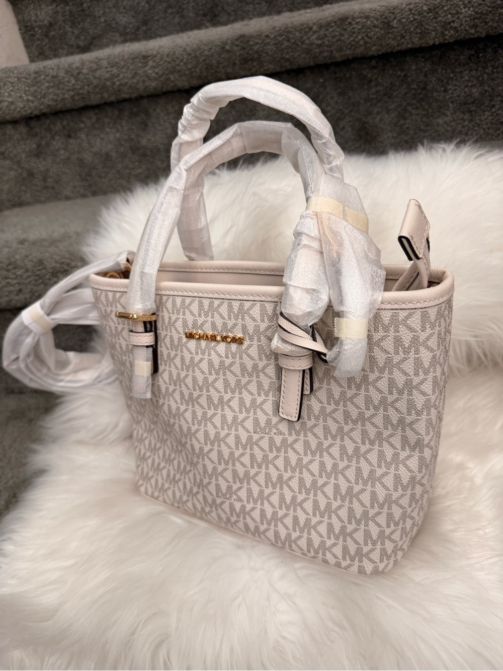 MICHAEL KORS Jet Set Extra Small Logo Top Zip Tote- Cream/Multi - Picture 2 of 6